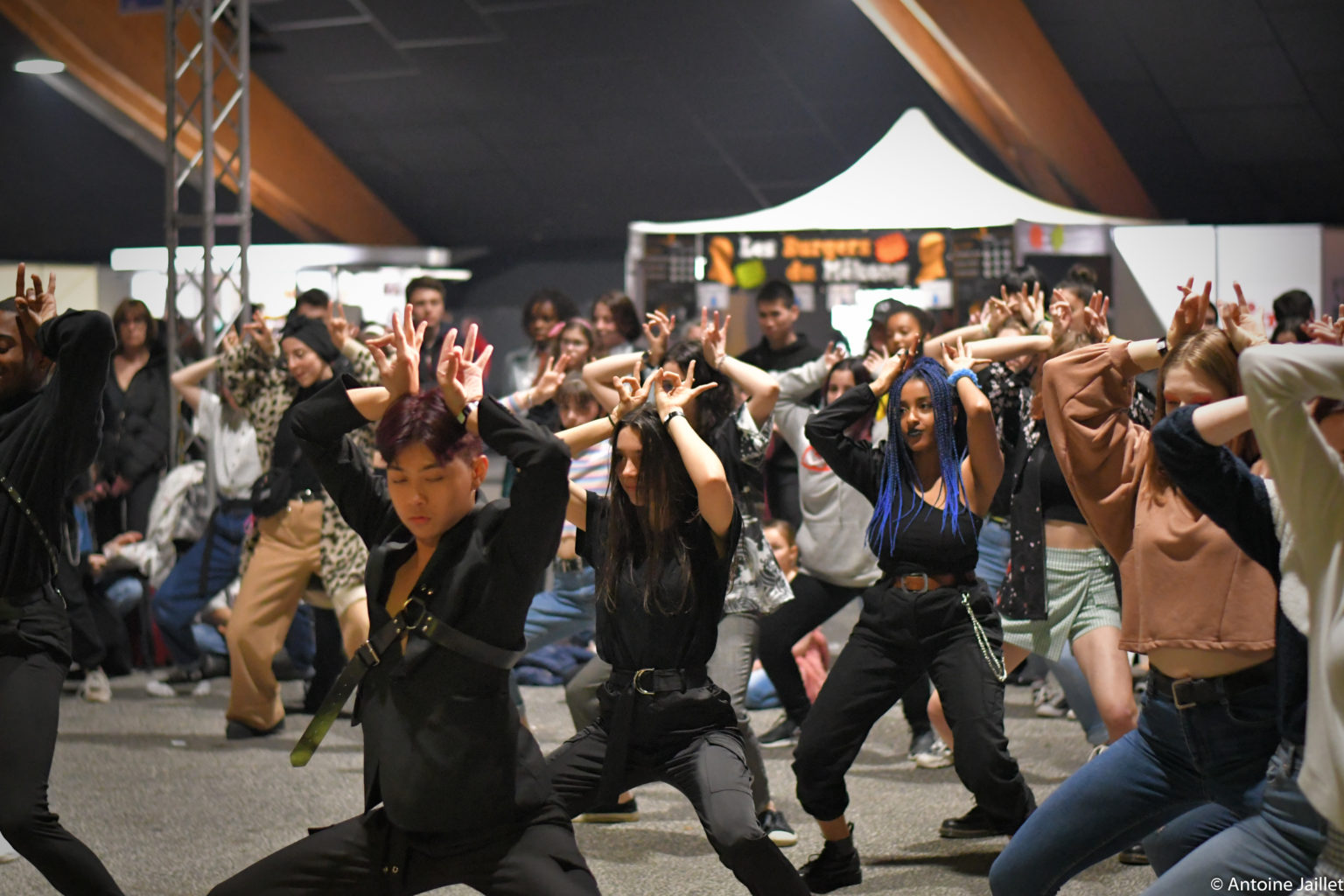 Japan Expo Tours: Young Nation Studio